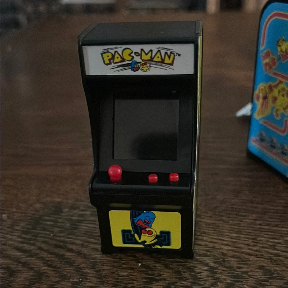Mini Pac-Man Keychain Arcade Console